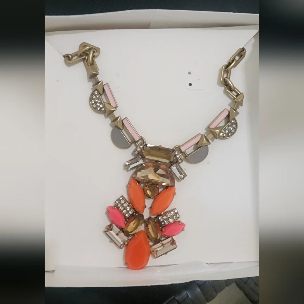 Stella& Dot Elegant Multicolor Statement Necklace And‎ Bracelet Set.